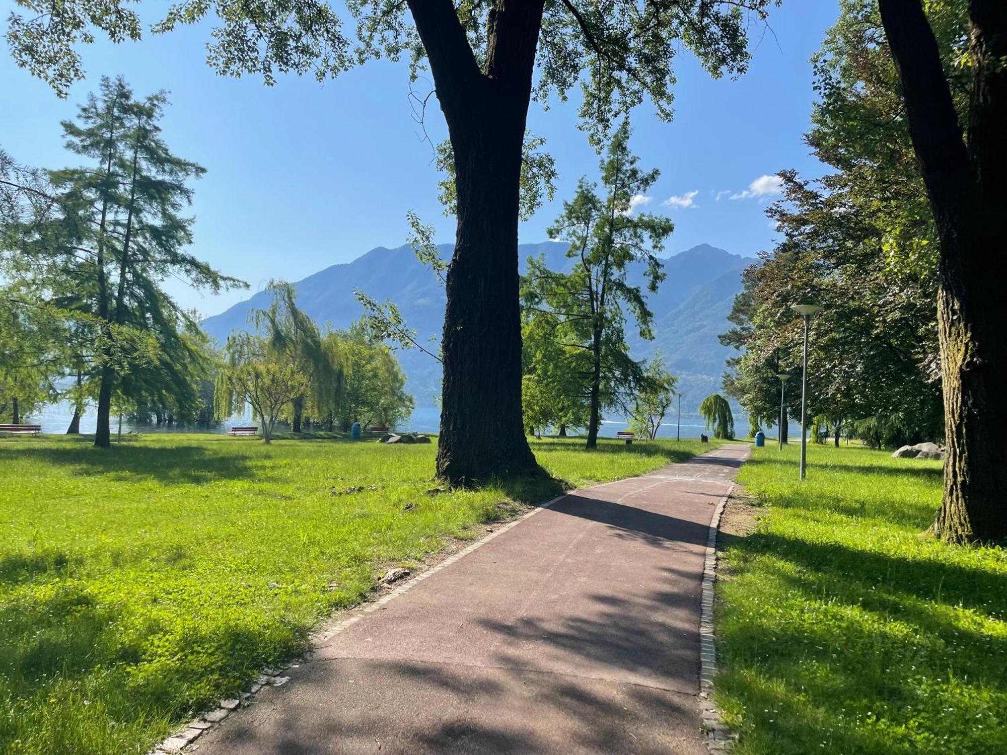Locarno: Casa Lido Apartment Bagian luar foto