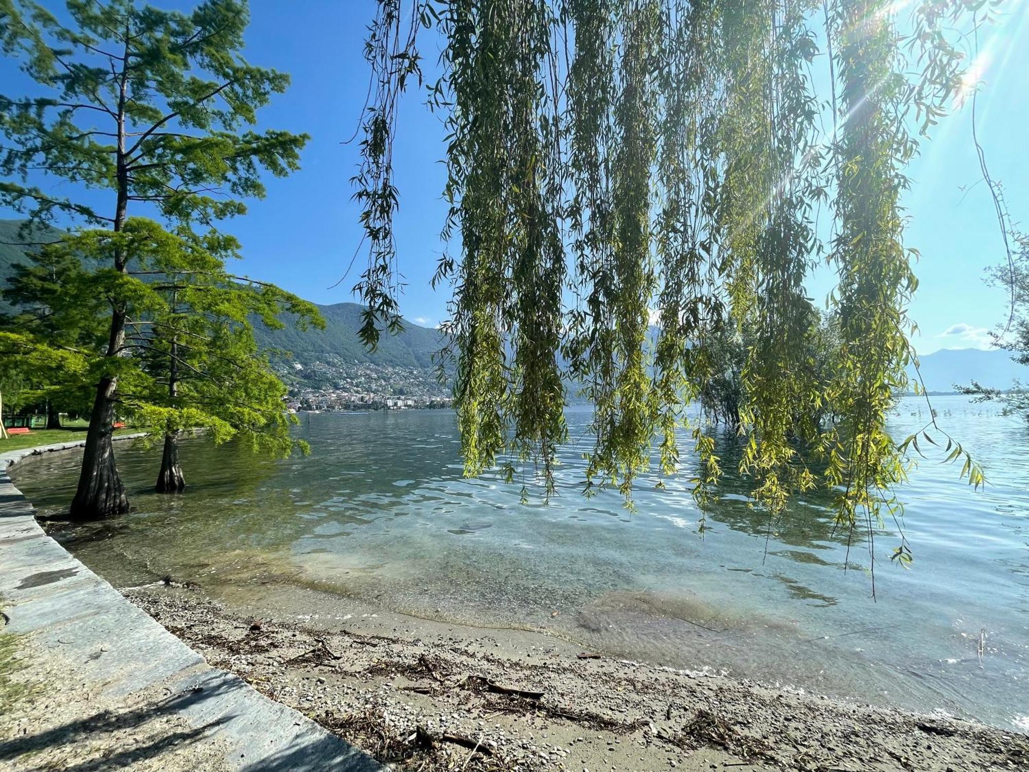 Locarno: Casa Lido Apartment Bagian luar foto